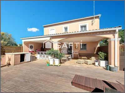 Maison - 140 m² - 5 pièces