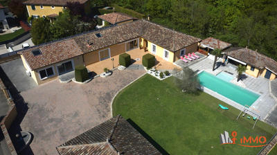 Maison - 300 m² - 7 pièces