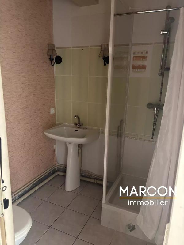 Propriété - 277 m² - 12 pièces