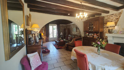 Maison - 167 m² - 6 pièces