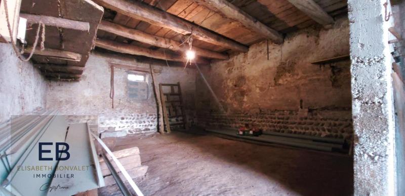 Corps de ferme - 560 m² - 4 pièces