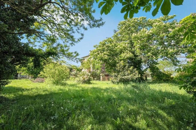 Maison - 200 m² - 6 pièces