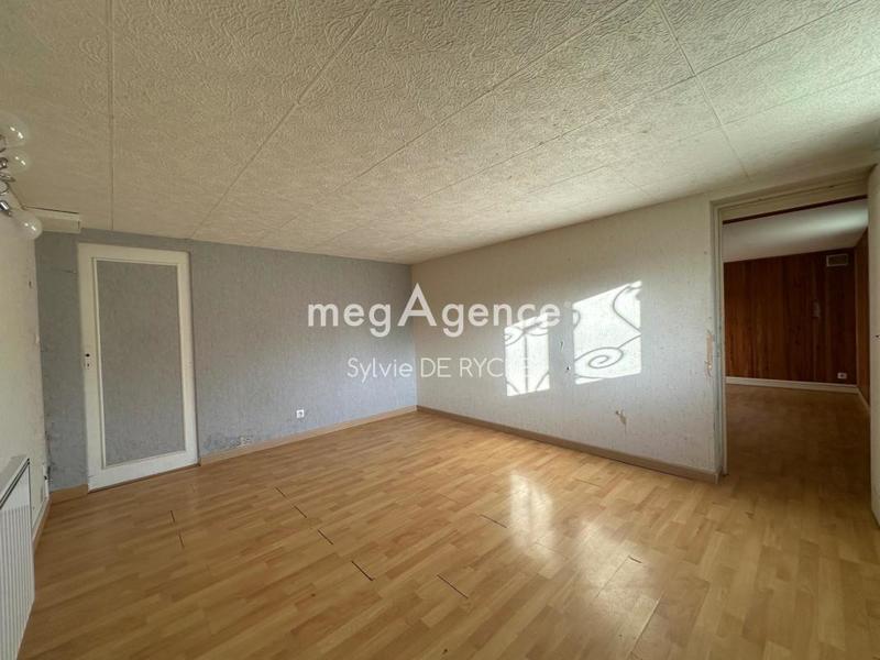 Maison - 162 m² - 8 pièces