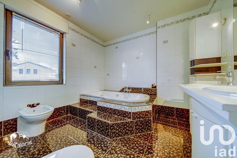 Maison de maîtres - 218 m² - 7 pièces