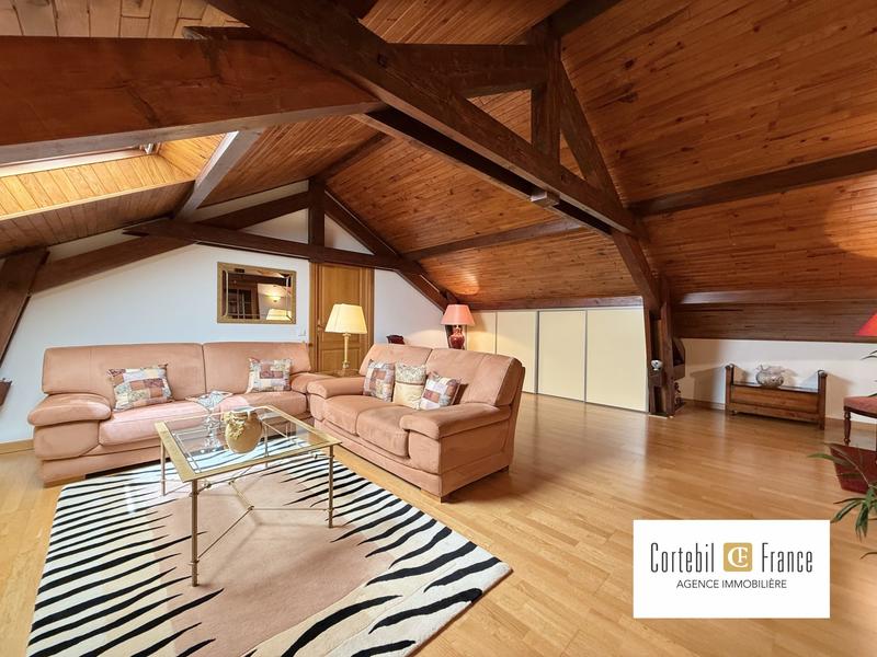 Maison - 142 m² - 7 pièces