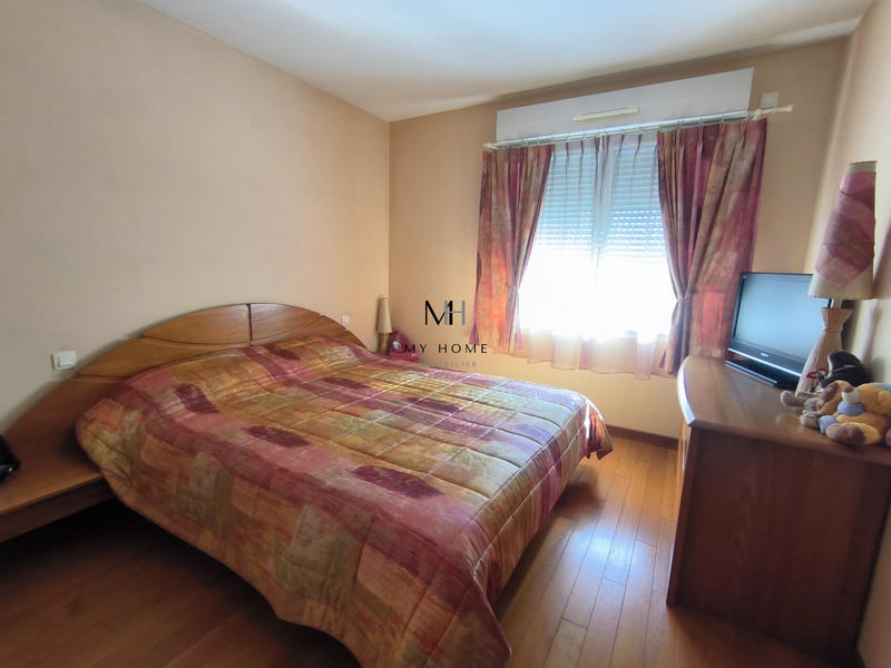 Maison - 166 m² - 9 pièces