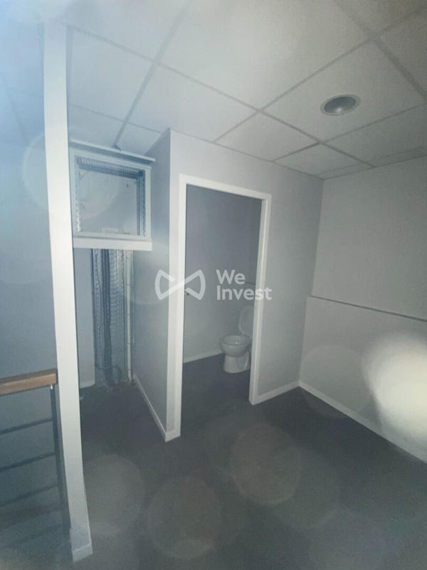 Local commercial - 1 219 m²