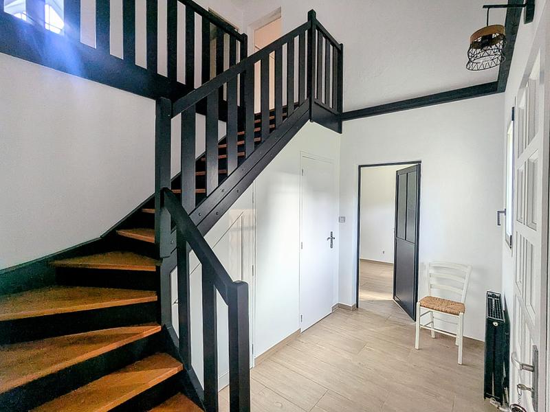 Maison - 170 m² - 9 pièces