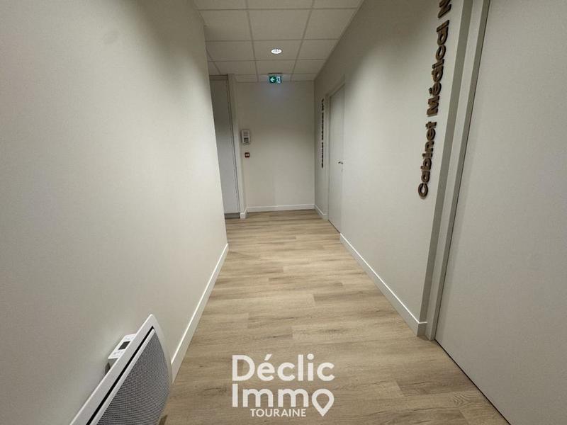 Bureau - 14 m² - 1 pièce