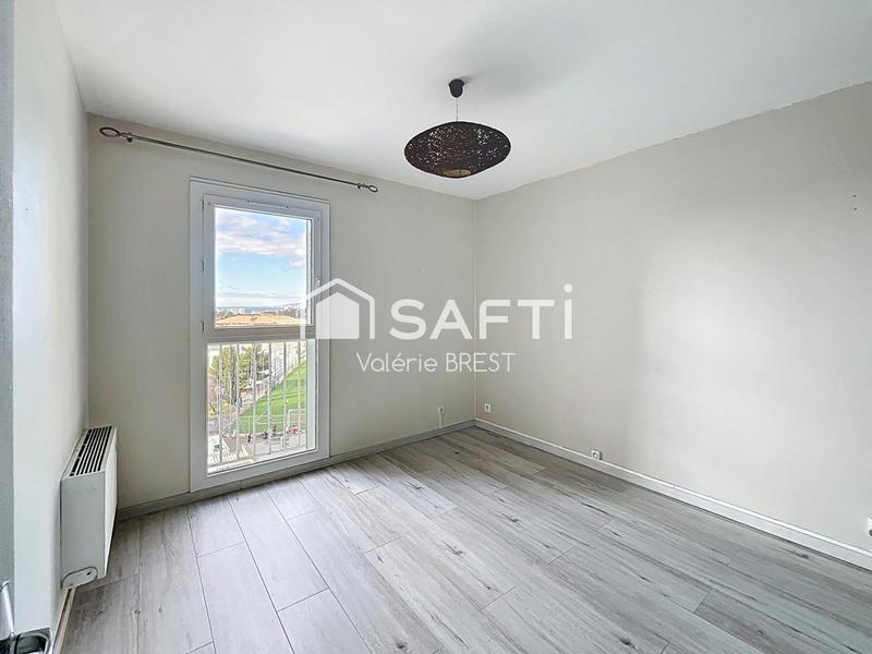 Appartement - 100 m² - 5 pièces