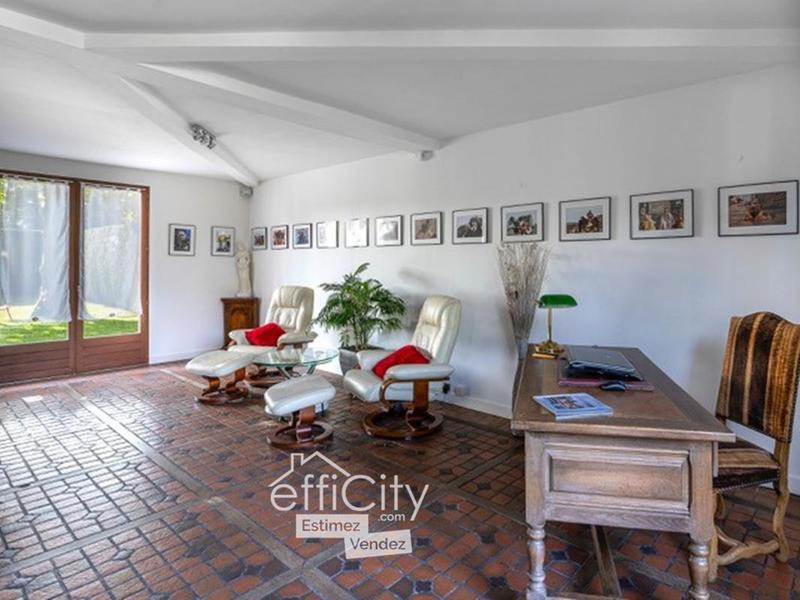 Maison - 250 m² - 9 pièces