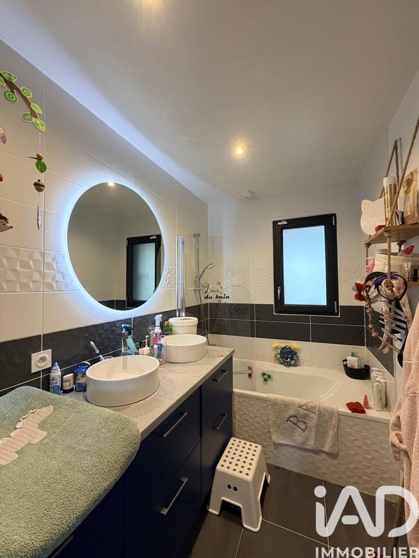 Maison de village - 183 m² - 9 pièces