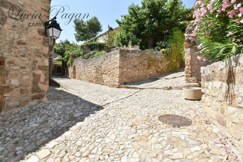 Maison de village - 210 m² - 9 pièces