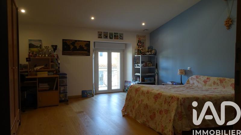 Maison - 500 m² - 18 pièces