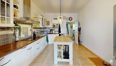 Maison - 231 m² - 10 pièces