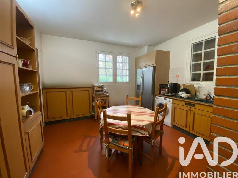 Maison - 275 m² - 10 pièces