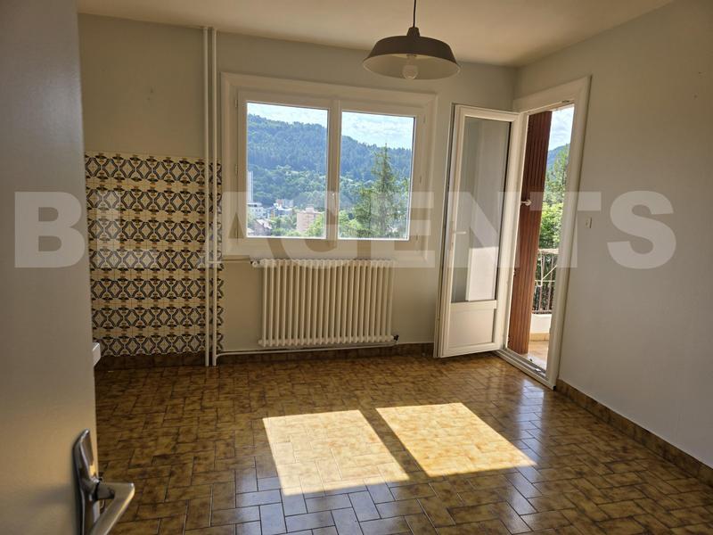 Appartement - 96 m² - 5 pièces