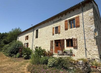 Maison - 134 m² - 10 pièces