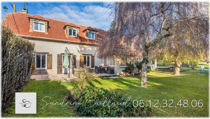 Maison - 219 m² - 10 pièces