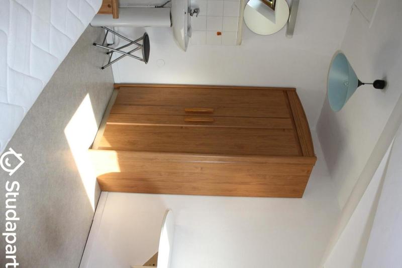 Chambre - 11 m² - 1 pièce
