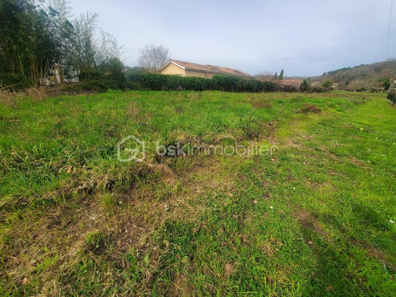 Terrain constructible - 13 098 m²