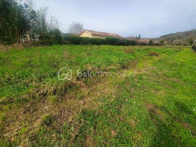 Terrain constructible - 13 098 m²