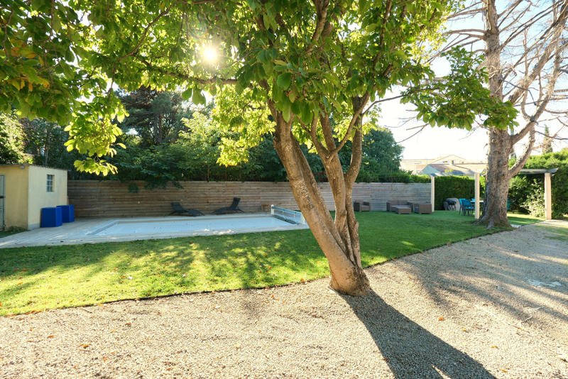 Maison - 214 m² - 6 pièces