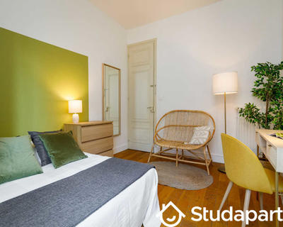 Chambre - 120 m² - 1 pièce