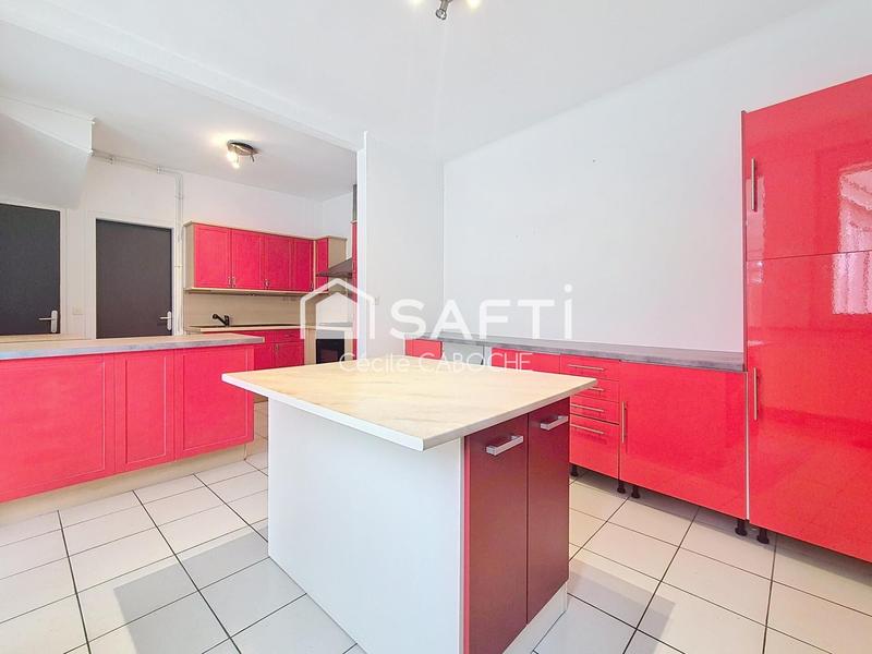 Maison - 223 m² - 7 pièces