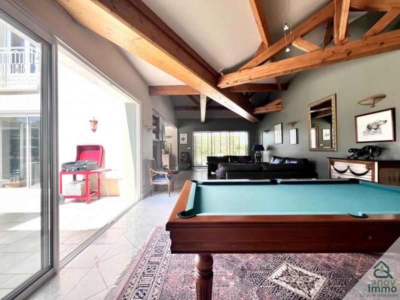 Villa - 240 m² - 7 pièces