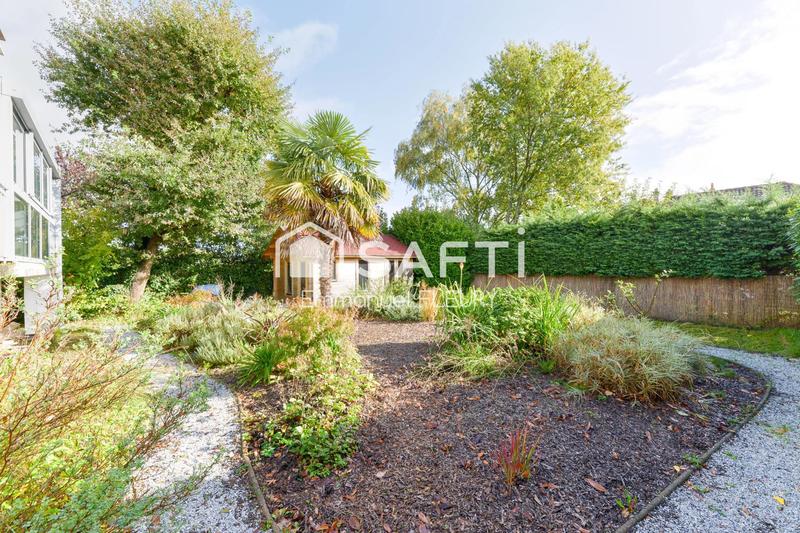 Maison - 261 m² - 6 pièces