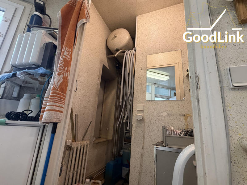 Local d'activités - 142 m²