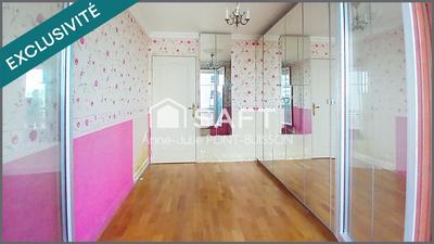 Appartement - 90 m² - 5 pièces