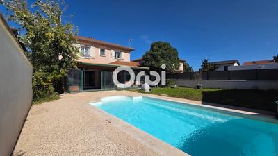 Maison - 118 m² - 4 pièces