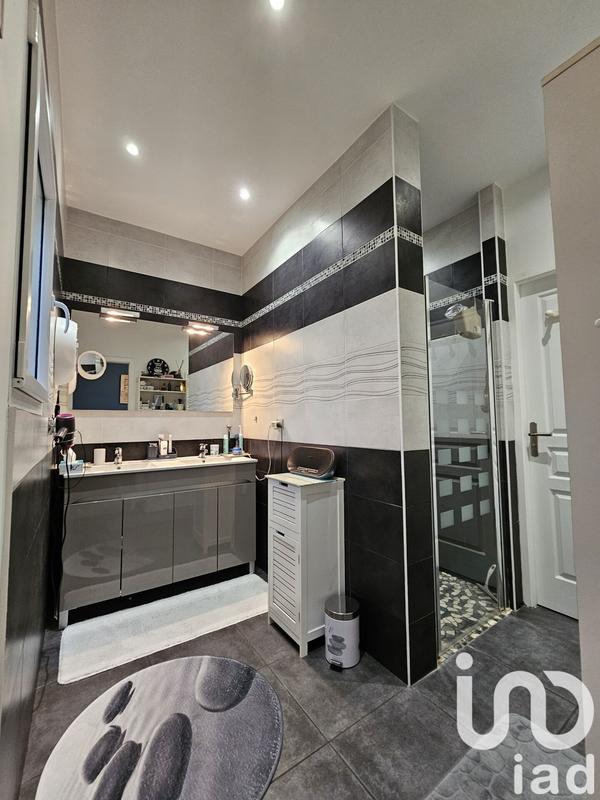 Maison - 176 m² - 7 pièces