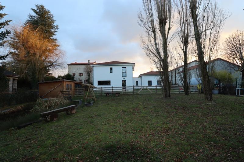 Maison - 157 m² - 4 pièces