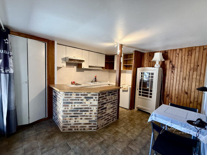 Maison - 361 m² - 14 pièces