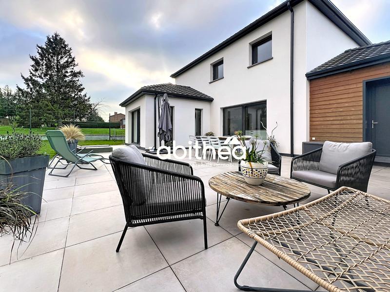 Maison - 181 m² - 8 pièces