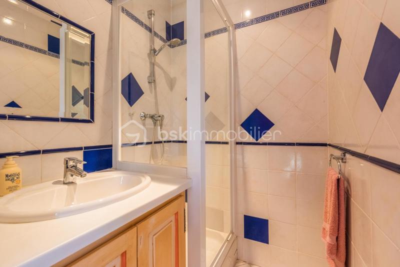 Demeure - 208 m² - 7 pièces