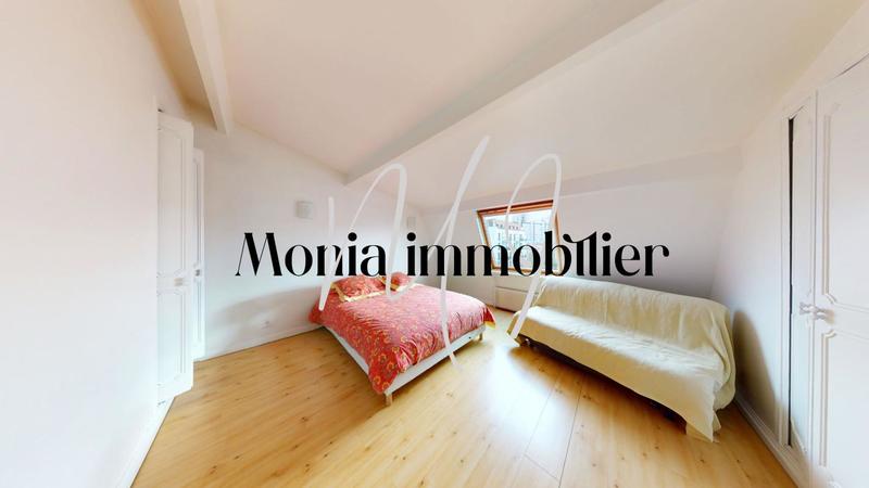 Appartement - 140 m² - 6 pièces