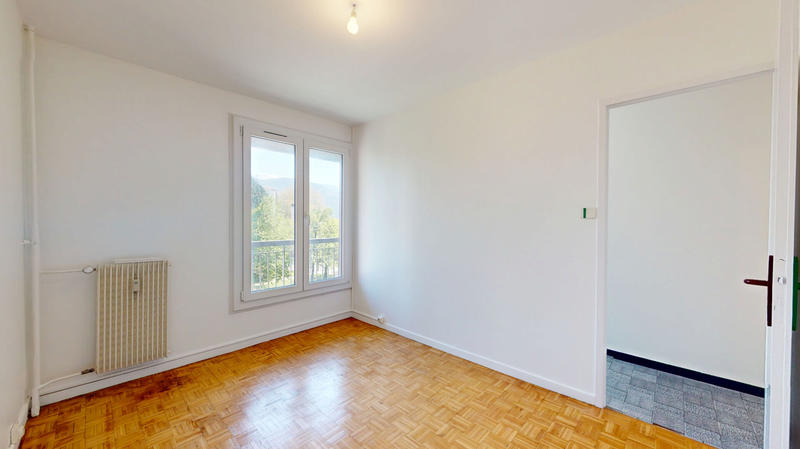 Appartement - 100 m² - 5 pièces