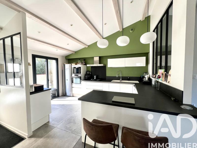 Maison - 183 m² - 7 pièces