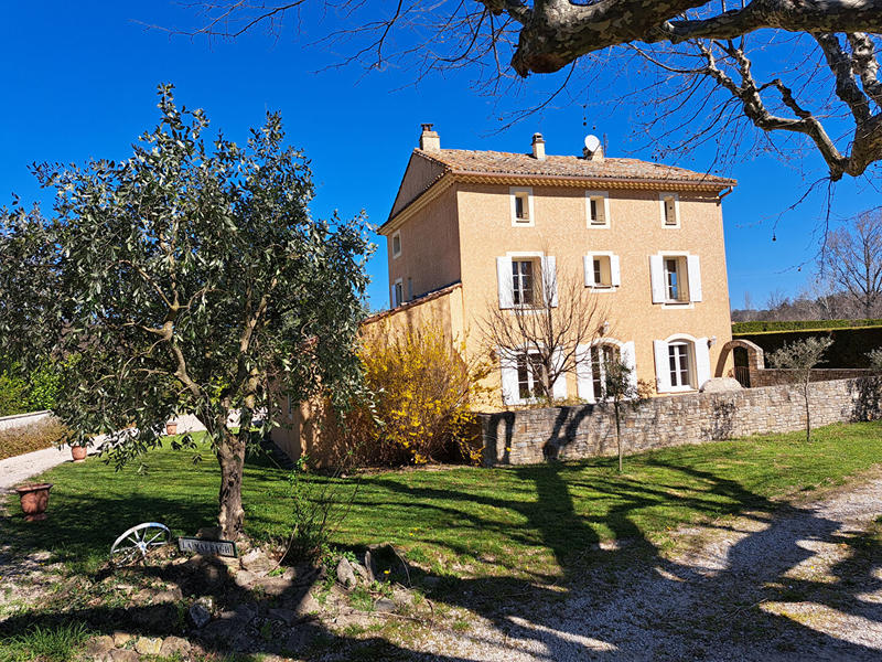 Maison - 200 m² - 7 pièces