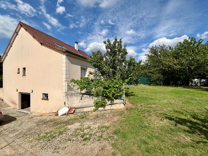 Maison - 142 m² - 6 pièces