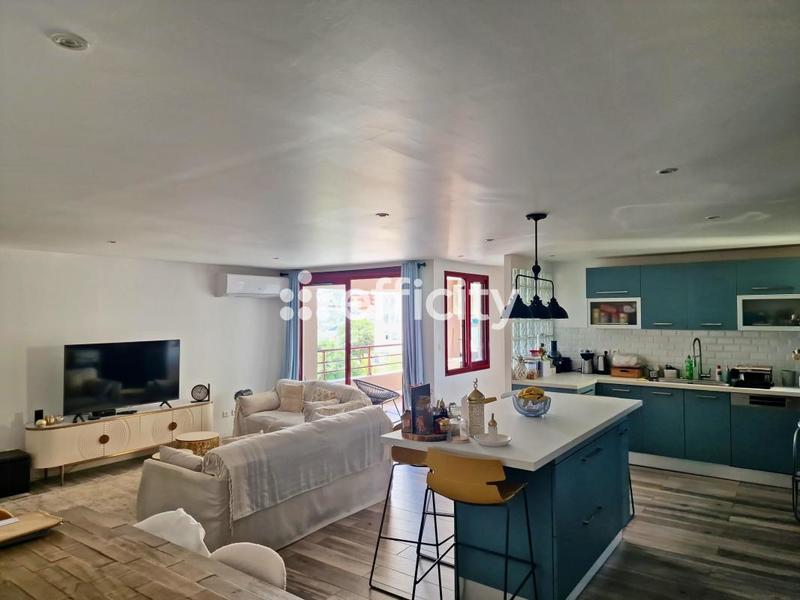 Appartement ancien - 104 m² - 4 pièces