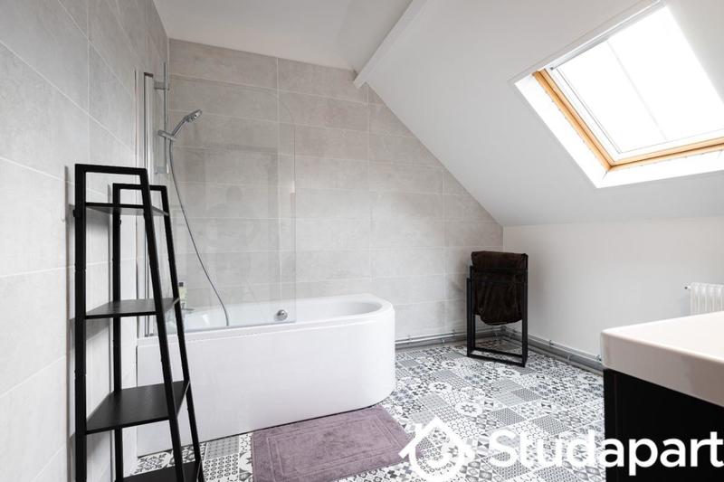 Chambre - 10 m² - 1 pièce