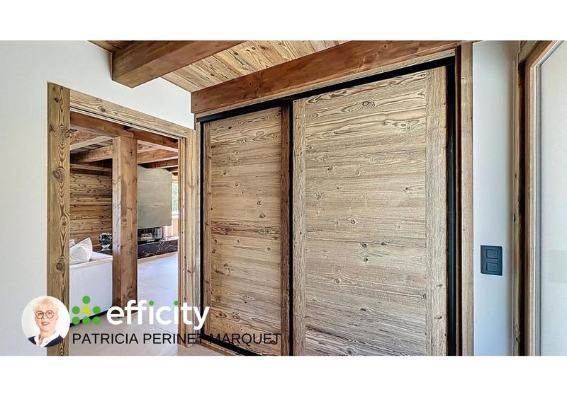 Maison - 225 m² - 8 pièces