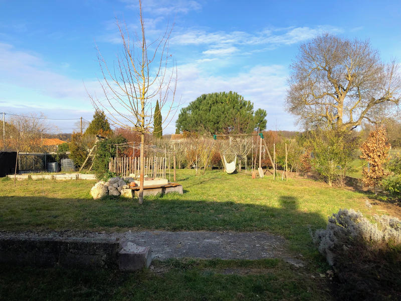 Maison - 205 m² - 9 pièces