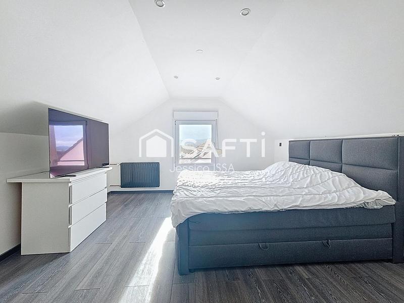 Maison - 94 m² - 5 pièces