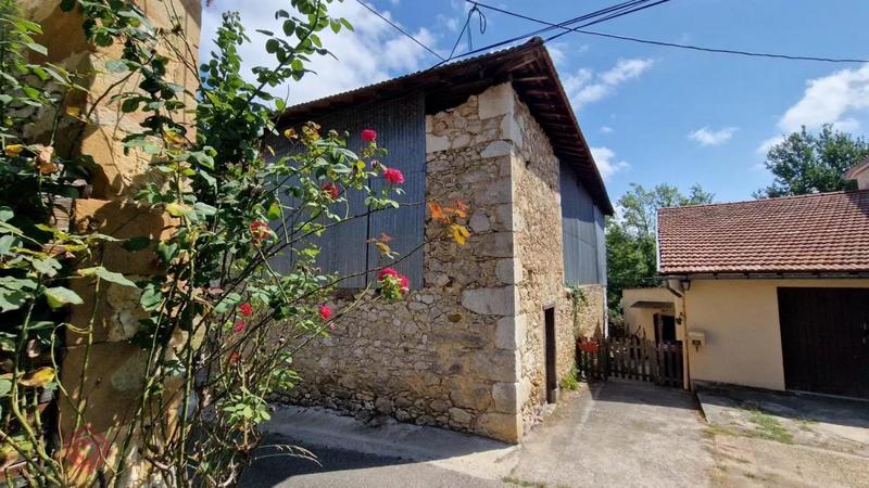 Grange - 106 m² - 2 pièces